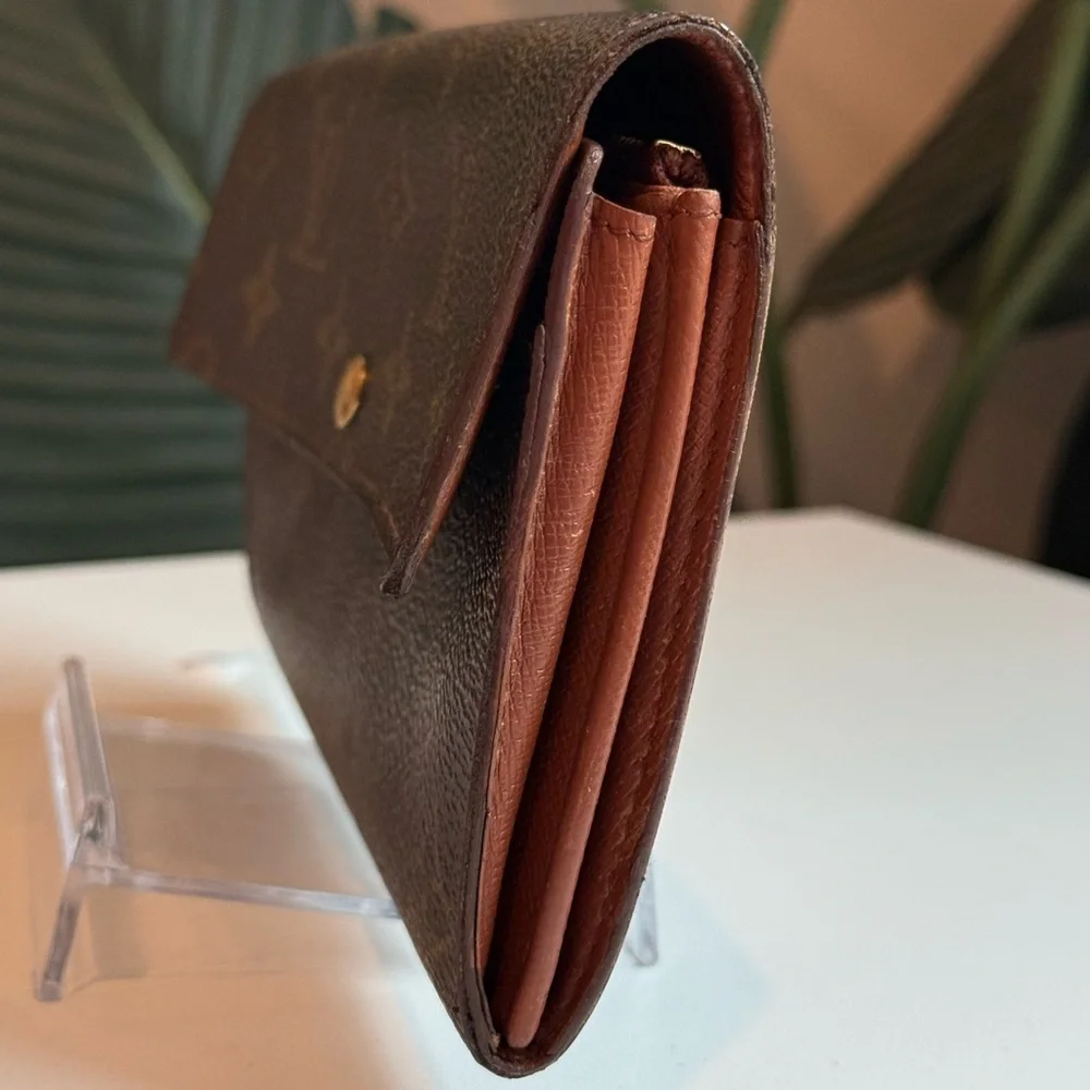 Louis Vuitton 'Sarah Wallet' - Picture 4 of 13